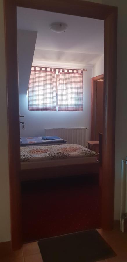 Klet Jana Bed & Breakfast Jastrebarsko Extérieur photo